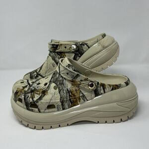 Crocs Mega Crush Realtree Edge Bone Camo Platform Clogs Mens 10 / Womens 12